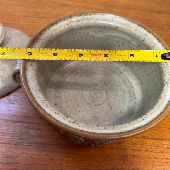 Beaver Flats Pottery Rocky Mountains, Alberta Canada Casserole Dish - Picture 3 of 10